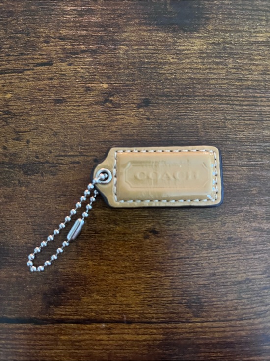 Coach Handbags - Coach patent leather hangtag